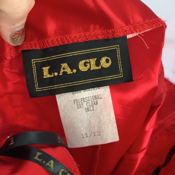 Vintage L. A. Glo red lace column long dress with scallop bodice and high slit - Picture 7 of 8